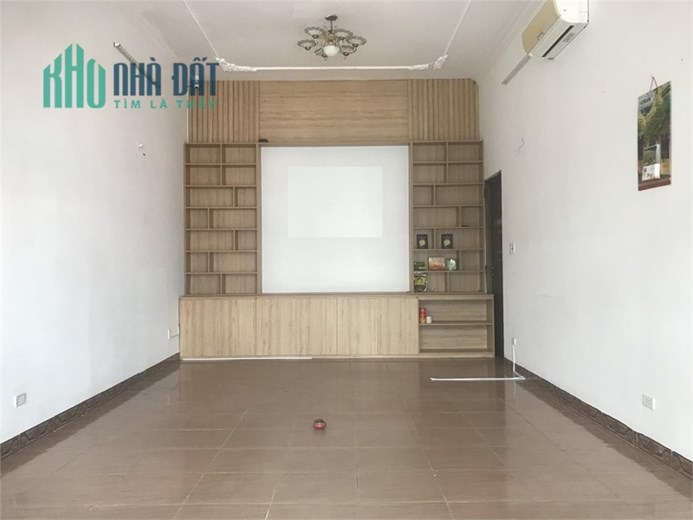 Cho thuê mặt bằng kính đường Ngô Đức Kế, TPVT sạch sẽ