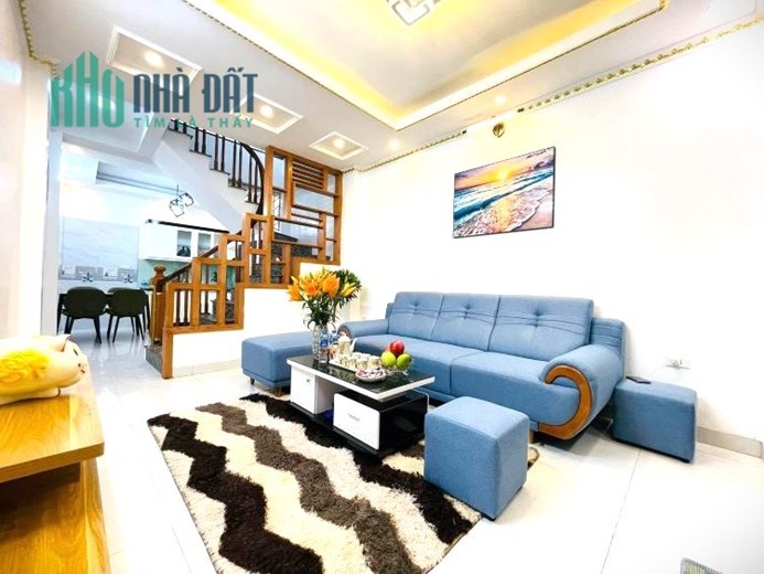 BÁN NHÀ BÁT KHỐI LONG BIÊN