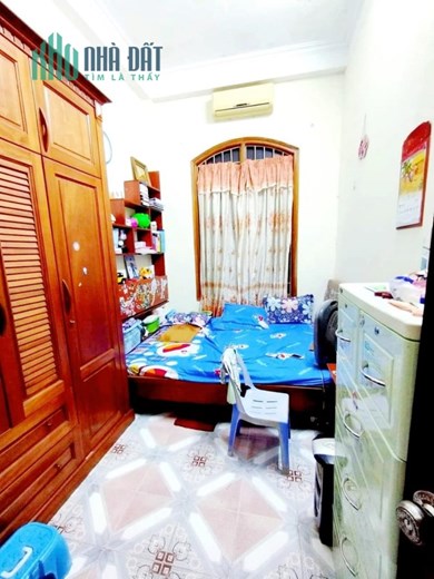 Bán nhà Ngõ 237 Hoàng Văn Thái, gần phố, ô tô đỗ cửa, sổ đẹp, 40m*4T, nhỉnh 6 tỷ