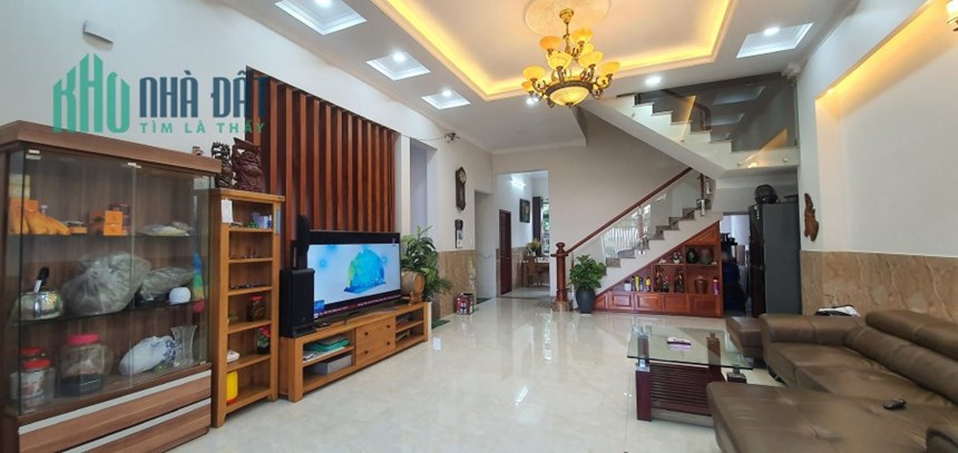 Chính chủ bán biệt thự ven sông 400m2, 5PN 5WC, tại Thủ Đức