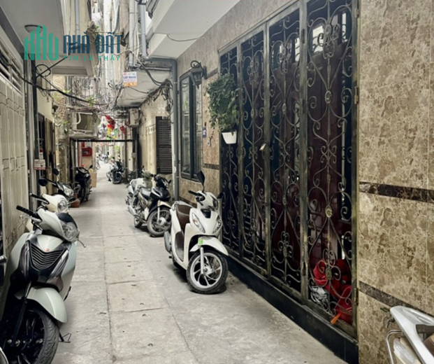 Bán nhà riêng phố Bạch Mai, 4 tầng đẹp, ở ngay. LH: Địa Thủy Sư Trần Thọ 0906299843