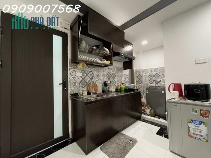 [HẠ 1.7 TỶ] CCMN Đường Chùa Láng Thang Máy, Ngõ Ba Gác tránh, Doanh thu 150tr/tháng DT 120m, 6T, MT
