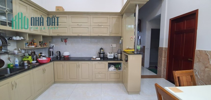 Chính chủ bán biệt thự ven sông 400m2, 5PN 5WC, tại Thủ Đức