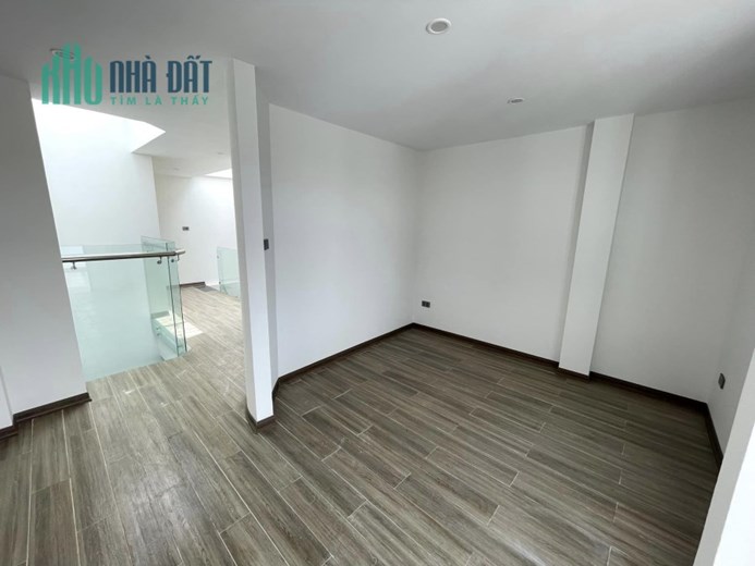 SIÊU PHẨM AN DƯƠNG, GARA Ô TÔ TRÁNH, THANG MÁY, KINH DOANH 10.2 TỶ
