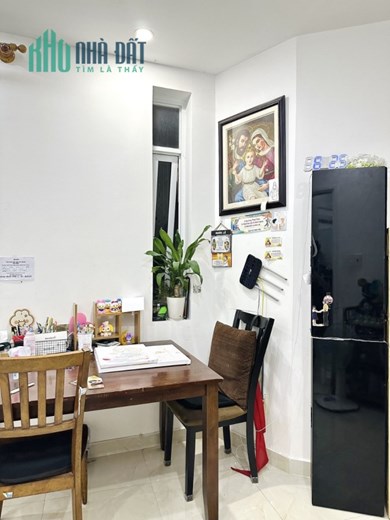 CHÍNH CHỦ GỬI BÁN GẤP NHÀ RIÊNG: 1 TRỆT + 2LẦU ĐÚC, 2PN + 2 WC, QUẬN 10 GẦN DH BÁCH kHOA.