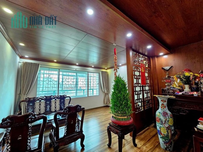 PHÂN LÔ HOÀNG CẦU - THANG MÁY - VỈA HÈ - Ô TÔ TRÁNH - DT 80M  GIÁ NHỈNH 25 Tỷ