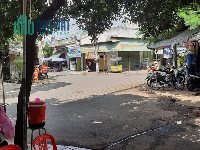 CẦN SANG QUÁN GẤP Cần sang nhà 2 mặt tiền hiện đang bán cơm sườn, bún thịt nướng. Nhà gần chợ, gần