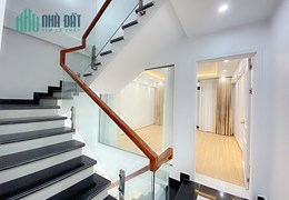 Bán nhà 4 tầng thông minh 4.0 diện tích 55m GIÁ 5.75 tỉ khu phân lô Vĩnh Niệm