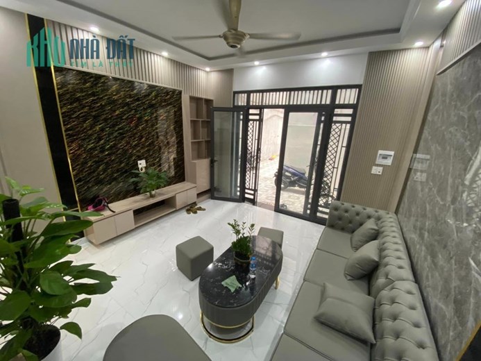 Bán nhà phố Thư Trung ngõ nông GIÁ rẻ 2.35 tỉ , diện tích 43m 3 tầng