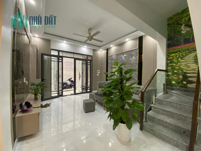 Bán nhà phố Thư Trung ngõ nông GIÁ rẻ 2.35 tỉ , diện tích 43m 3 tầng