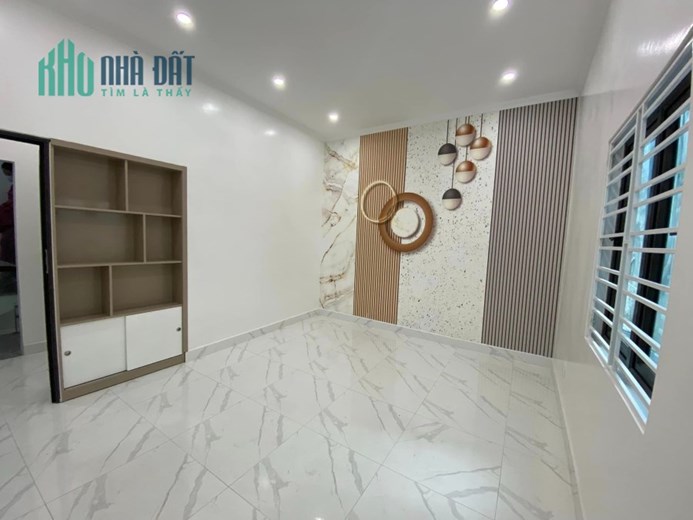 Bán nhà phố Thư Trung ngõ nông GIÁ rẻ 2.35 tỉ , diện tích 43m 3 tầng