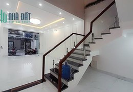 Bán nhà Văn Cao, 115m 5 tầng Thang Máy, có 7 ngủ khép kín GIÁ 8.5 tỉ