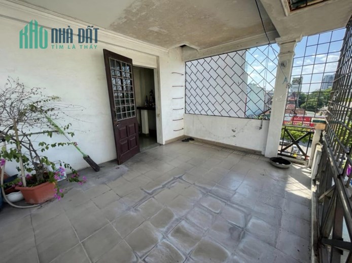 Bán nhà Sài Đồng. nhỉnh 3 tỷ mà có nhà 4T kinh doanh đường nhựa oto tránh.  LH: 0936123469