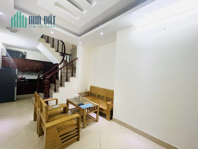 HIẾM! NHÀ THỊNH QUANG Ô TÔ ĐỖ CỬA 26M NHỈNH 3 TỶ