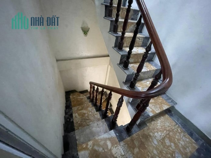Bán nhà Sài Đồng. nhỉnh 3 tỷ mà có nhà 4T kinh doanh đường nhựa oto tránh.  LH: 0936123469