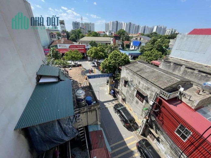 Bán nhà Sài Đồng. nhỉnh 3 tỷ mà có nhà 4T kinh doanh đường nhựa oto tránh.  LH: 0936123469