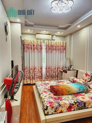 Bán nhà ,35m x5 tầng,gio thông thuận tiện,khu vực ít nhà bán,nội thất ngoại nhập,3 ngủ đủ công năng