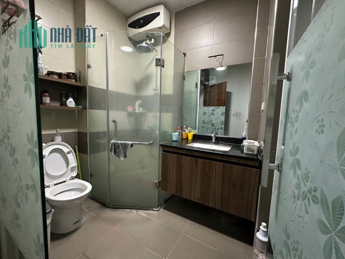 NHÀ MẶT NGÕ THUỘC ÂU CƠ QUẬN TÂY HỒ 31M2; 5 TẦNG GIÁ 3,9 TỶ.