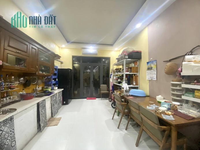 SIÊU PHẨM ÂU CƠ, GARA 7 CHỖ, THANG MÁY XỊN, DINH DOANH ĐỈNH 10.1 TỶ