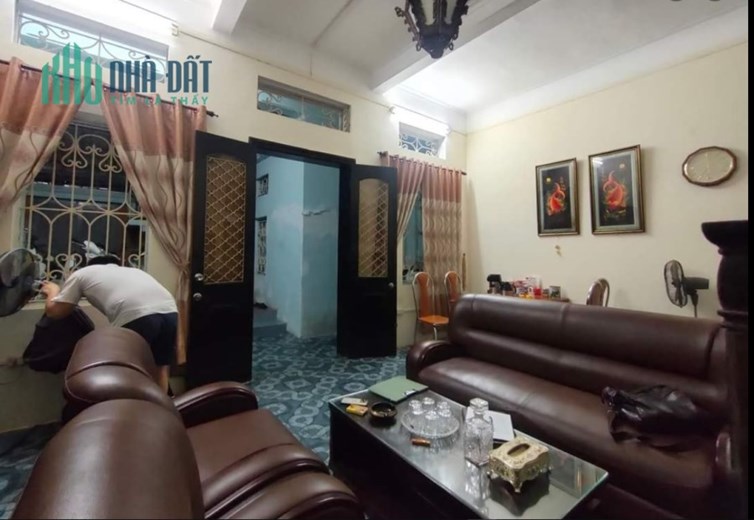 O94 lO7 l689. Bán nhà phố Hoàng Hoa Thám, quận Ba Đình, 95m2 x 2 tầng, giá cực tốt nhỉnh 8 tỉ
