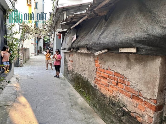 Bán đất Thượng Thanh 60m, MT 5m ngõ oto chỉ nhỉnh 2 tỷ thương lượng.  LH: 0936123469