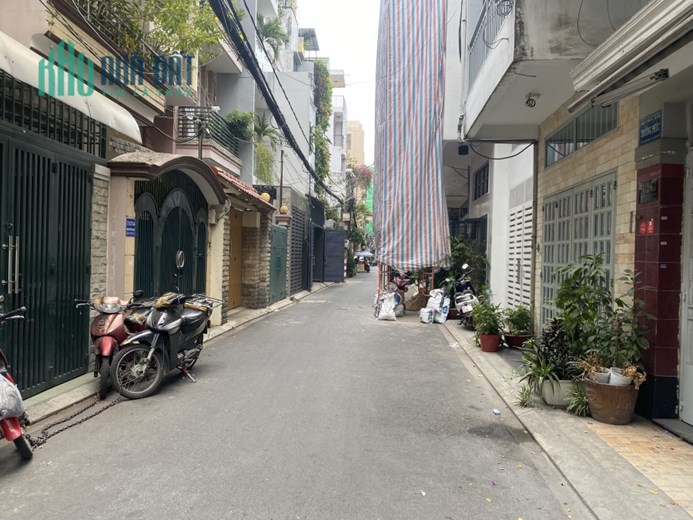 Bán gấp nhà HXH căn gốc 2 mặt tiền gần chợ Phạm Văn Hai, quận Tân BÌnh
