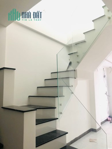 Bán Nhà Hẻm Nguyễn Thái Học, Ngô Mây, Quy Nhơn , 42m2 , 3 Mê , Giá 2 Tỷ 600