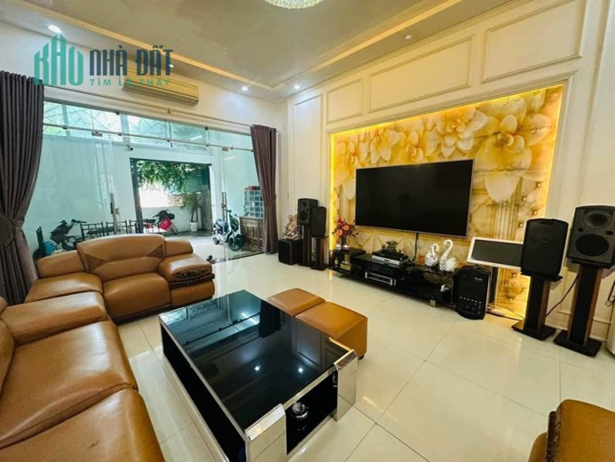 Bán nhà Ngọc Thụy, ô tô, full nội thất, 68 m2, 5 tầng, giá chỉ 6,9 tỷ.