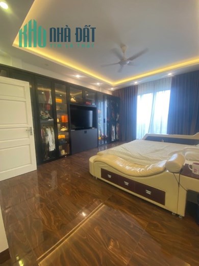 Bán nhà Ngọc Thụy, ô tô, full nội thất, 68 m2, 5 tầng, giá chỉ 6,9 tỷ.