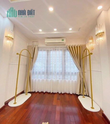 Mặt phố Minh Khai, Hai Bà Trưng, 5 tầng lô góc, kinh doanh, vỉa hè đá bóng, hơn 9 tỷ