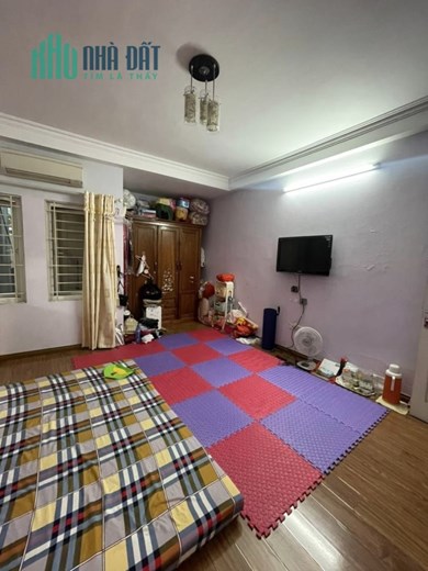 BÁN NHÀ LONG BIÊN - GẦN CẦU CHƯƠNG DƯƠNG - 42M - 4 TẦNG - 1 NHÀ RA PHỐ OTO TRÁNH - KINH DOANH.