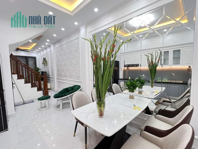 Bán nhà Minh Khai 39m2-5 tầng gần chung cư lắp máy , giá chỉ 3 tỷ 390