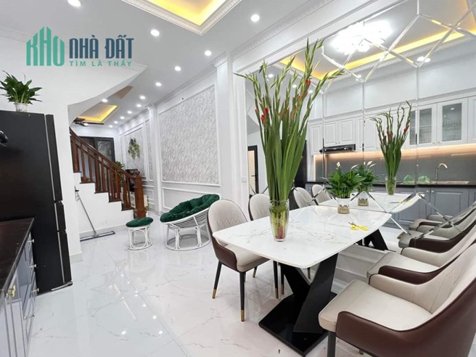 Bán nhà Minh Khai 39m2-5 tầng gần chung cư lắp máy , giá chỉ 3 tỷ 390