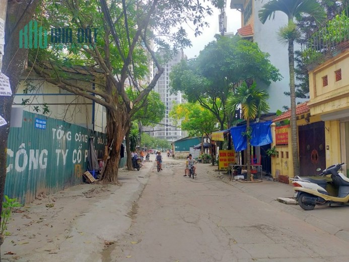 LÔ ĐẤT NGUYỄN SƠN - VỊ TRÍ VIEW ĐỐI DIỆN BERRIVER - NGÕ TO NHƯ PHỐ - Ô TÔ TRÁNH - KINH DOANH - VĂN