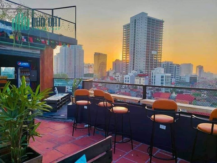 Cho thuê sân thượng kinh doanh cafe rooftop tại Nguyễn Phúc Lai , DTSD 150m2 , giá 15tr