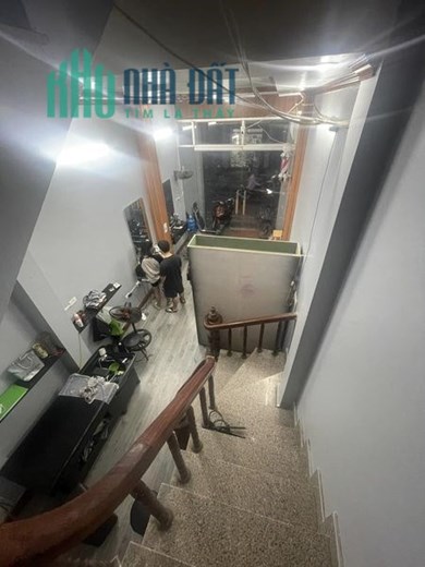Cho thuê nhà mặt phố Vọng , 45m2 x 5 tầng, MT 4m, giá 18tr