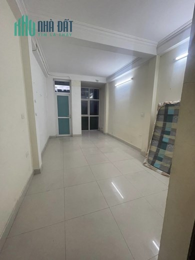 Cho thuê nhà mặt phố Vọng , 45m2 x 5 tầng, MT 4m, giá 18tr