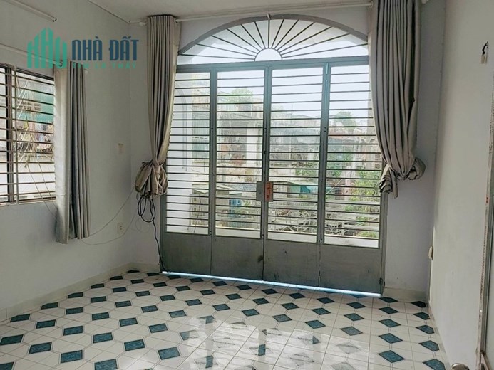 NGHĨA PHÁT TÂN BÌNH GIÁP QUẬN 10- 58M2- 3 TẦNG BTCT- NGANG KHỦNG 6.3M -HẺM TO SÁT MẶT TIỀN NGHĨA