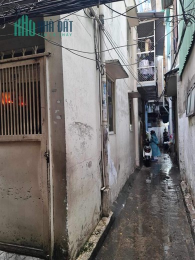 NHÀ ĐẸP - GIÁ TỐT - Cần Bán Căn Nhà Vị Trí Đắc Địa Tại Quận 1 - HCM