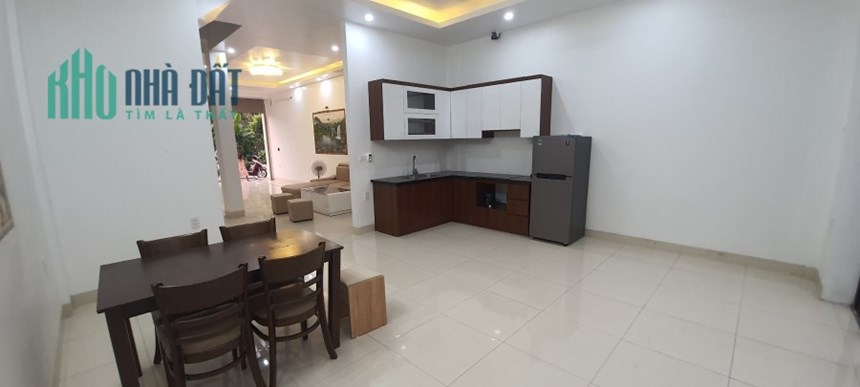 Cho thuê nhà Nam Đầm Vạc, Khai Quang giá 14tr/tháng.