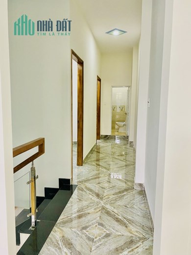 Cọc 100 triệu dọn vào ở căn nhà mới xây ở Tân Uyên