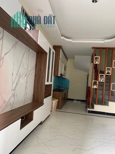 BÁN NHÀ LÔ GÓC Ô TÔ ĐỖ CỬA ĐƯỜNG LIÊN MẠC BẮC TỪ LIÊM 30M2, 4 TẦNG, 1 TUM HƠN 2 TỶ