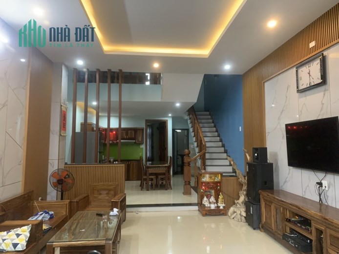 CHÍNH CHỦ CẦN BÁN NHÀ 3 TẦNG QUẬN LIÊN CHIỂU