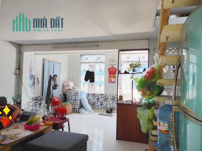 Nhà Hoàng Diệu gần Chợ Mới 40m2 2 tầng, 2.1 tỷTL