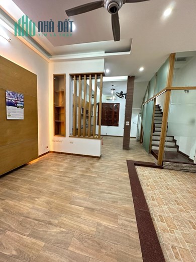 Bán nhà phân lô Ngõ 93 Vũ Hữu, ô tô tránh, 2 thoáng, kinh doanh, 48m*4T, nhỉnh 8 tỷ