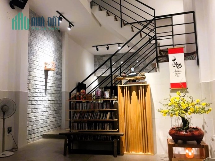 Bán nhà 1T2L có nội thất hẻn xe hơi đường 28 Linh Đông