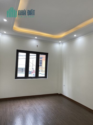 Bán nhà lô góc Cát Linh 30m2 x 5 tầng, ngõ to rộng, tiện nghi ở sướng, 4.75 tỷ