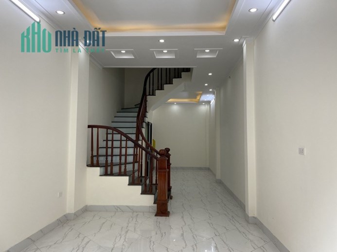 Bán nhà lô góc Cát Linh 30m2 x 5 tầng, ngõ to rộng, tiện nghi ở sướng, 4.75 tỷ