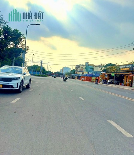 Mặt Tiền Kinh Doanh Bờ Bao Tân Thắng Phường Sơn Kỳ Quận Tân Phú.