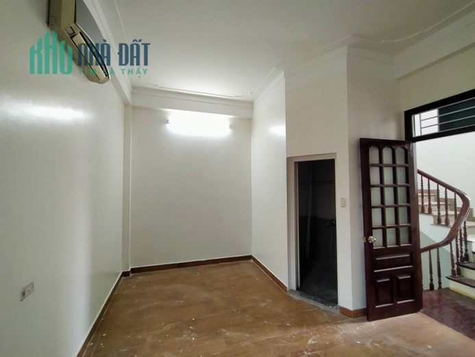 Bán nhà Cát Linh 50m2 x 4 tầng, ngõ nông gần phố, không quy hoạch, 4.5 tỷ